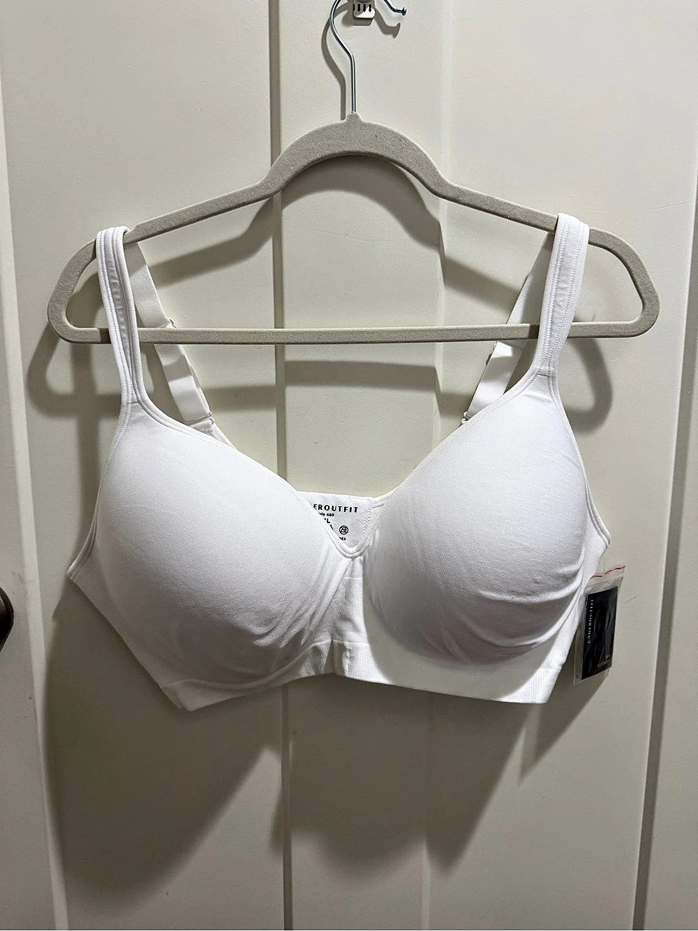 NWT Underoutfit Style 460 Perfect Neckline Bra White 3XL Wireless Padded